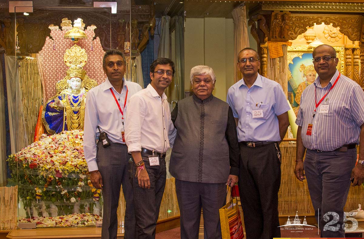 ©1987-2017 SKS Swaminarayan Temple East London